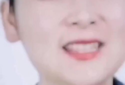 稿笑视频,轻松一刻，笑出腹肌的欢乐时光